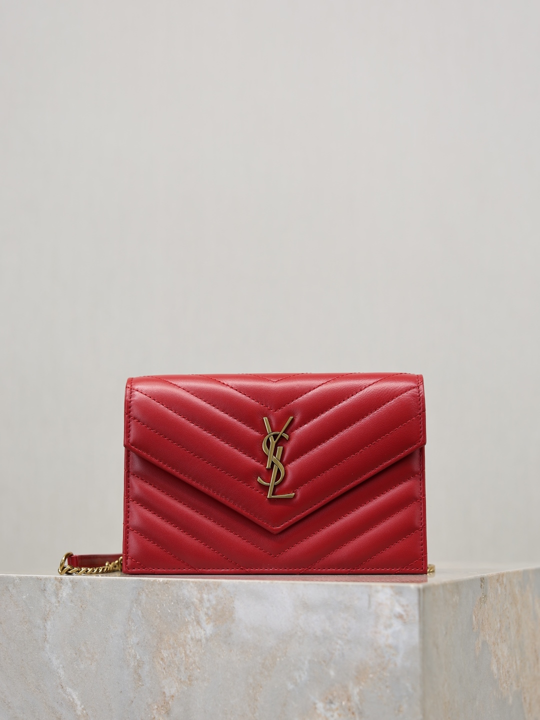 [TOP] Yves Saint Laurent YSL Woc Bag Lambskin 19x11.5x4cm - Red & GHW - 711 Luxury