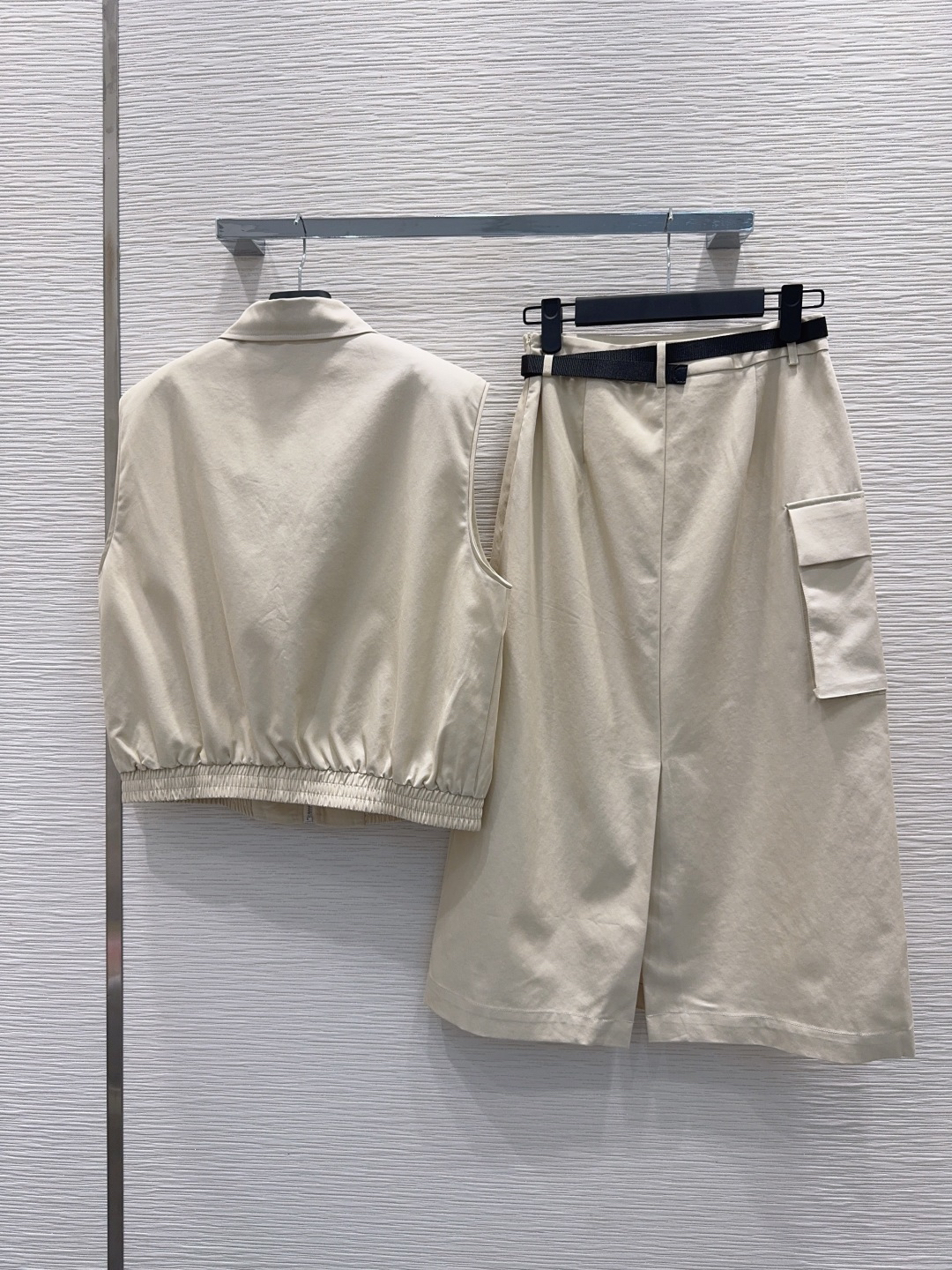 [TOP] PRADA Suit -Beige