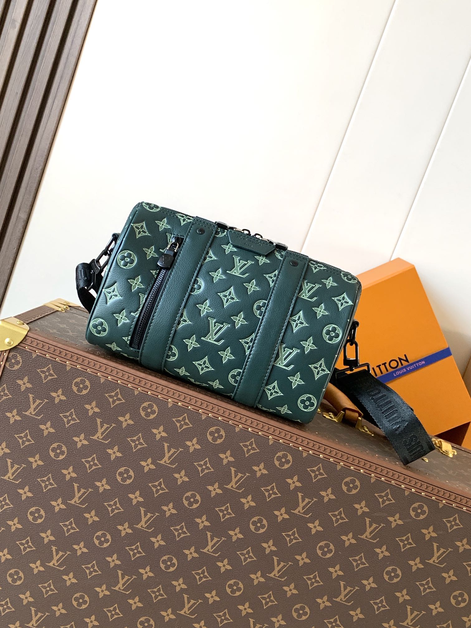 [TOP] Louis Vuitton LV City Keepall Handbag 27.5x16.5x15CM - Green