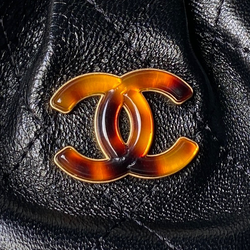 [TOP] CHANEL Pouch Bag Lambskin 18x24x12cm/26x32x14cm - Black