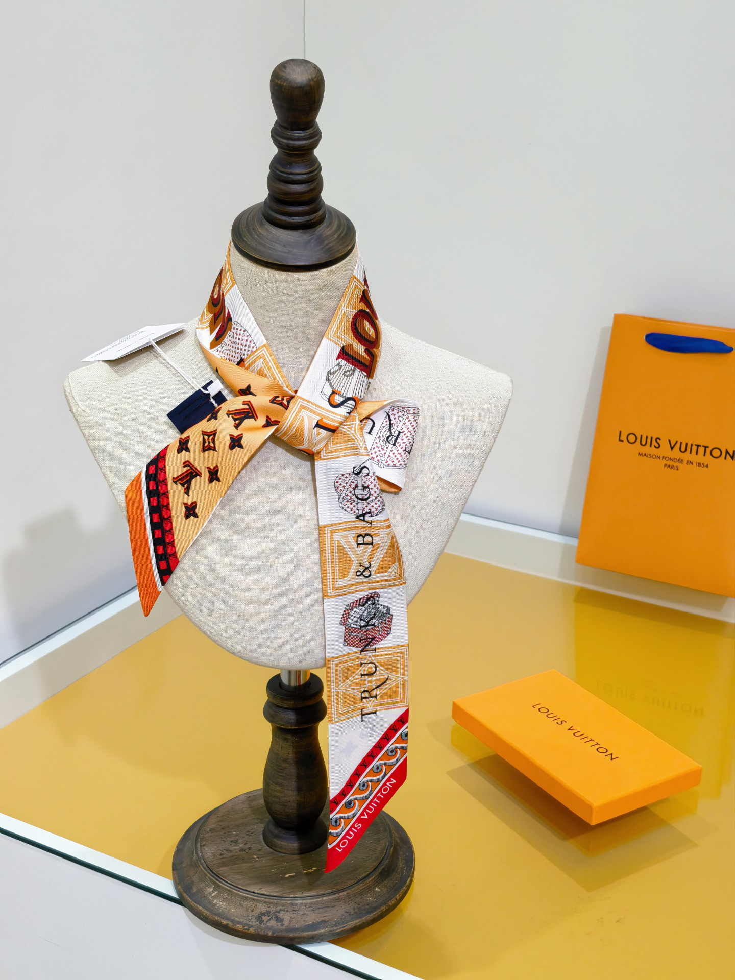 [TOP] Louis Vuitton LV Twilly Scarf 120x5cm - Beige - 711 Luxury