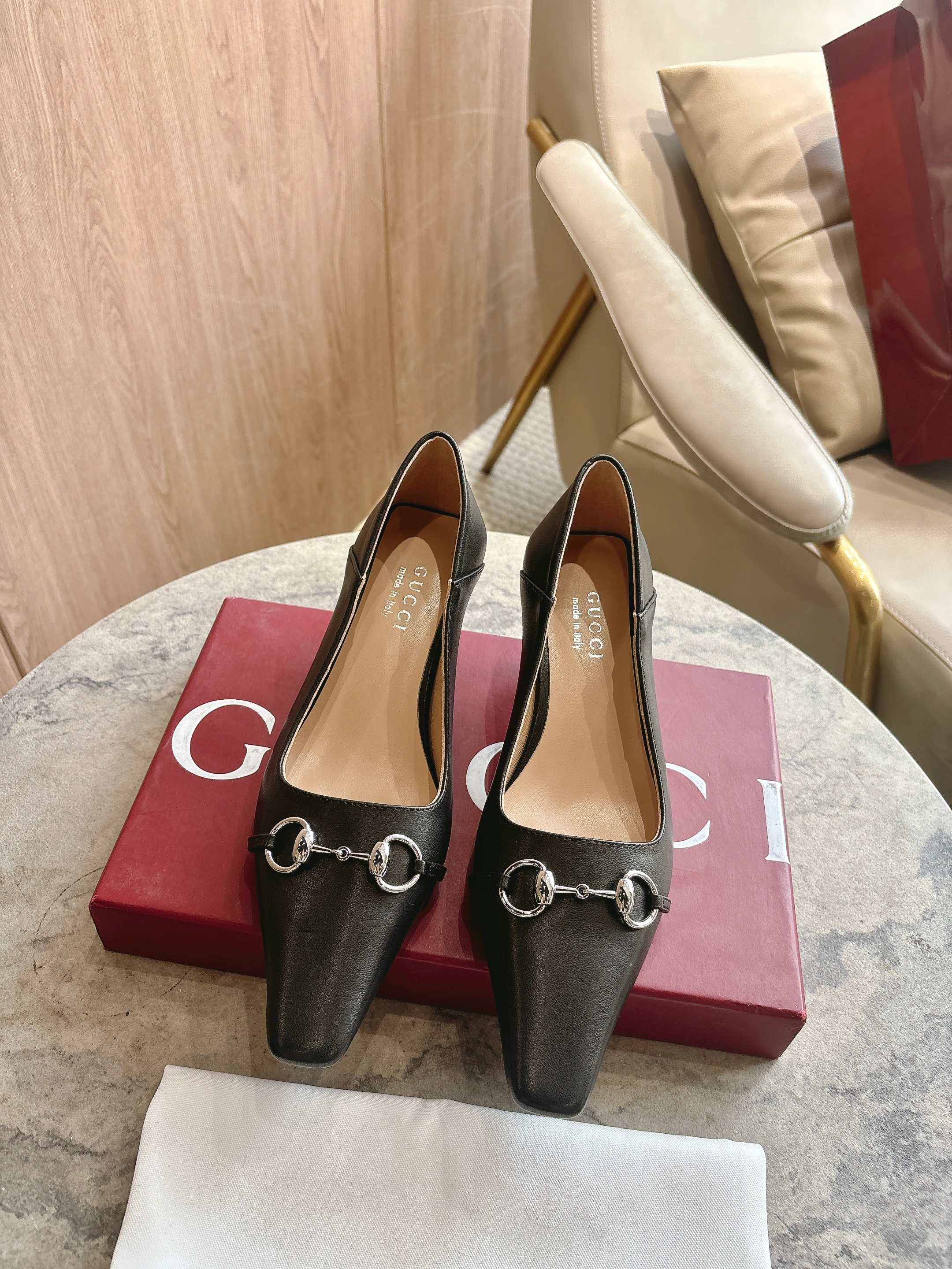 [TOP] GUCCI Shoes - Black - 711 Luxury