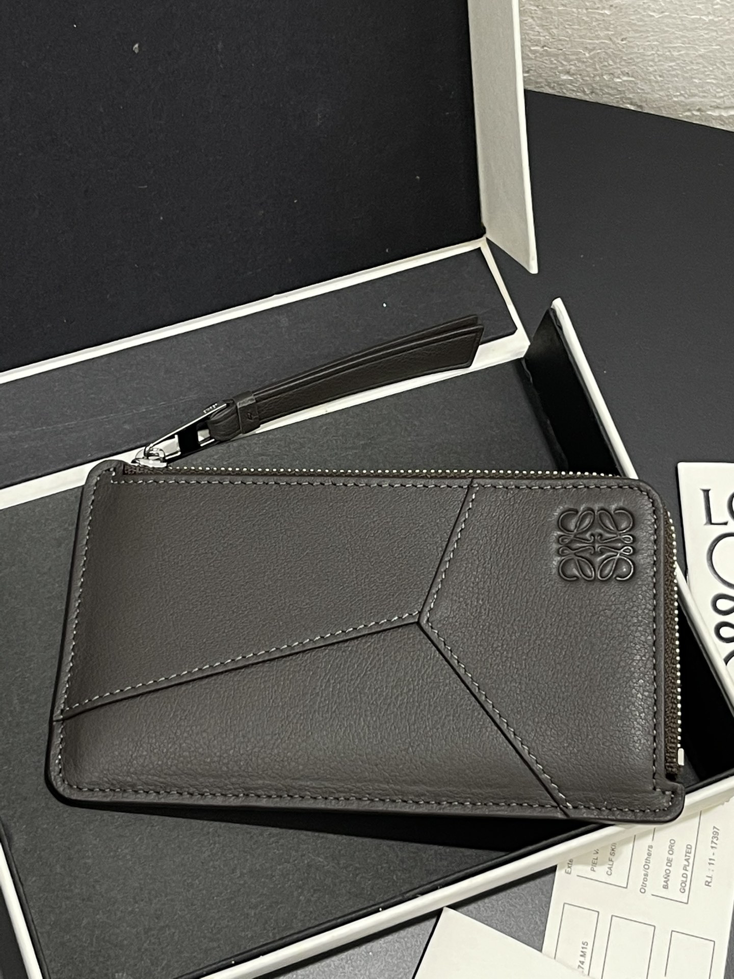 [TOP] LOEWE Men's Card Holder - Black - 711 Luxury