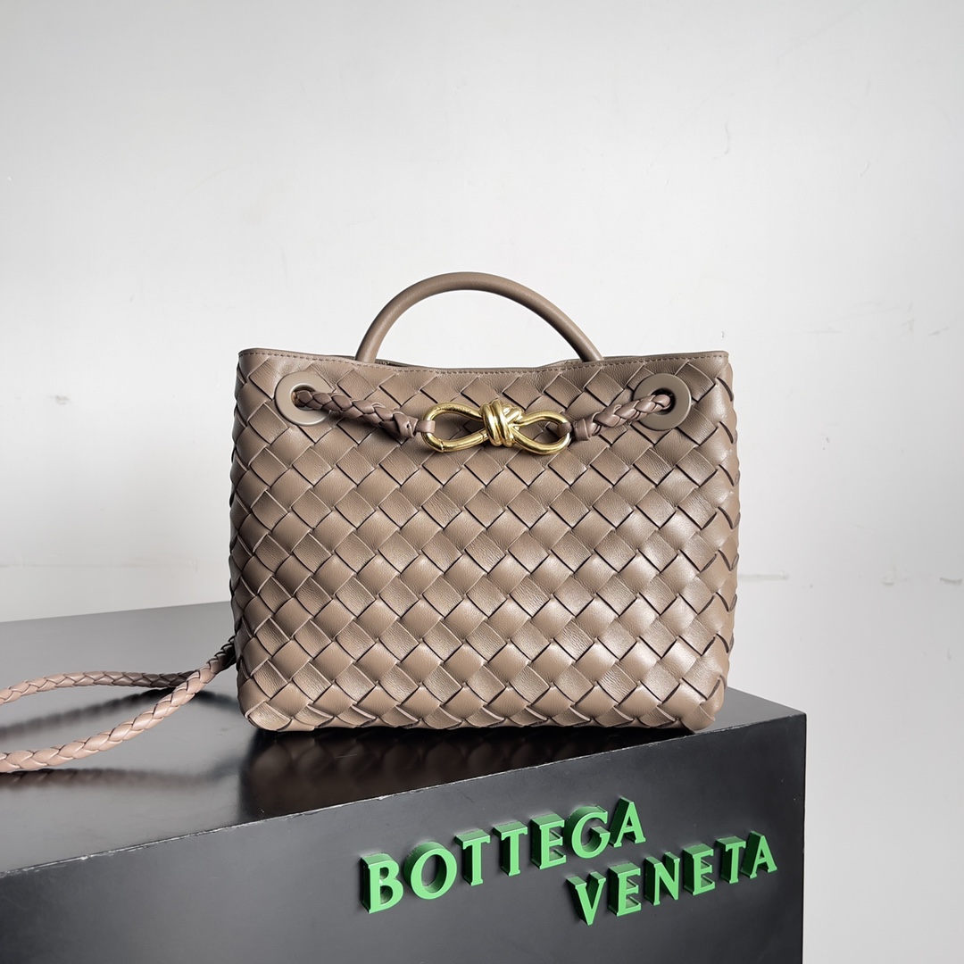 [TOP] Bottega Veneta BV Andiamo Bag Lambskin 25x22x10.5cm - Khaki - 711 Luxury