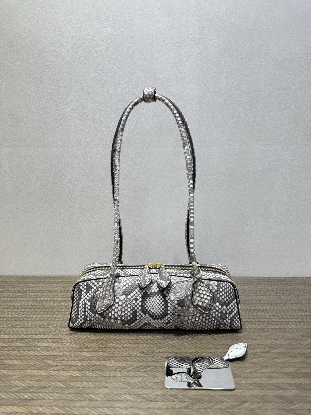 [TOP] ALAIA Python Skin Bag 27-8.5-8 CM - White and Black - 711 Luxury