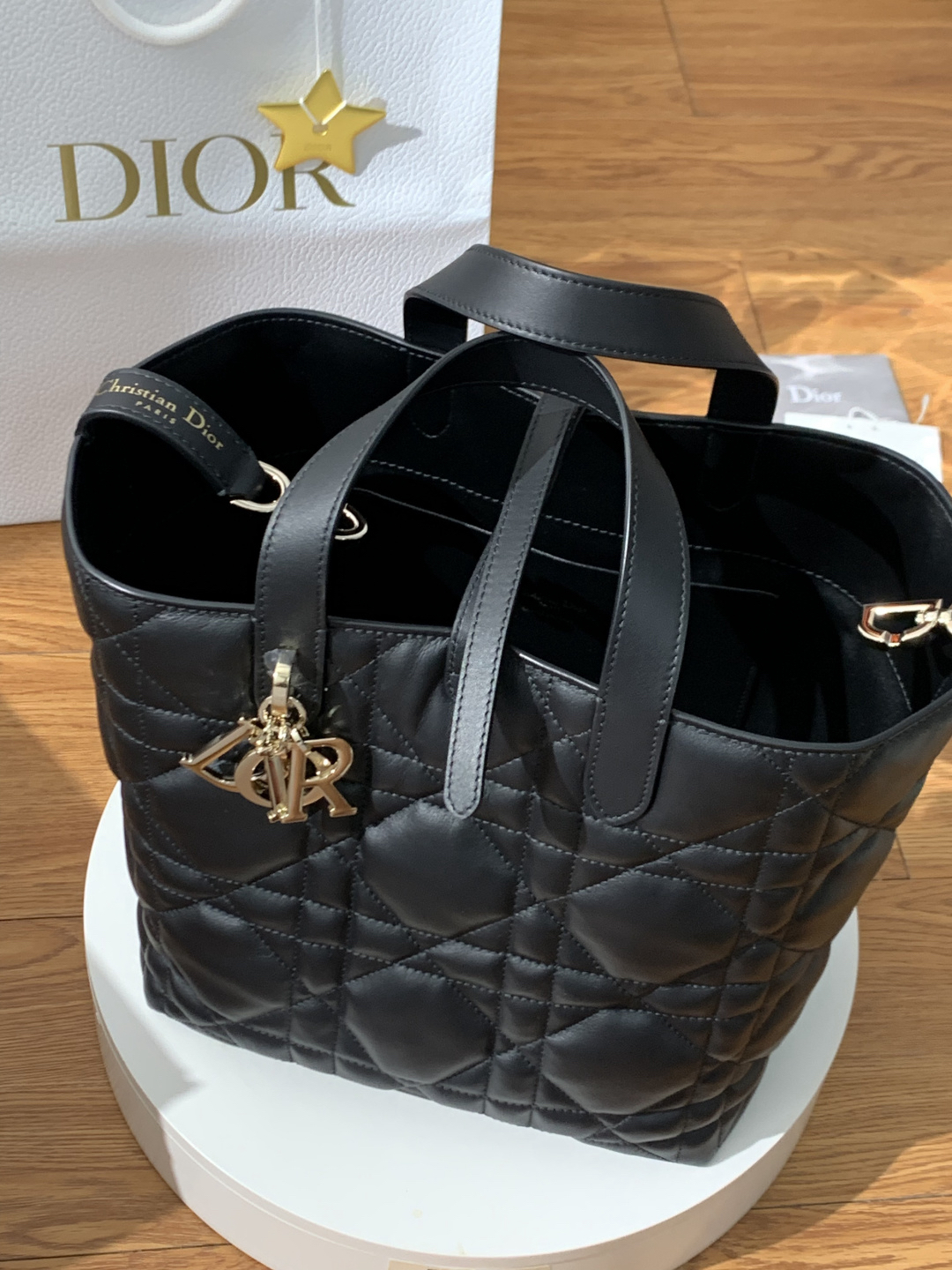 [TOP] Christian Dior Toujours Bag Calfskin 23x24x16cm - Black