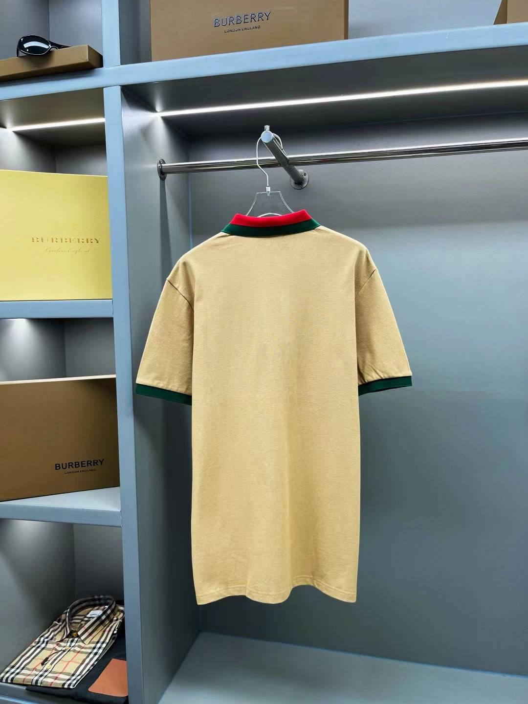 [TOP] GUCCI Men's T-Shirt - Brown - 711 Luxury