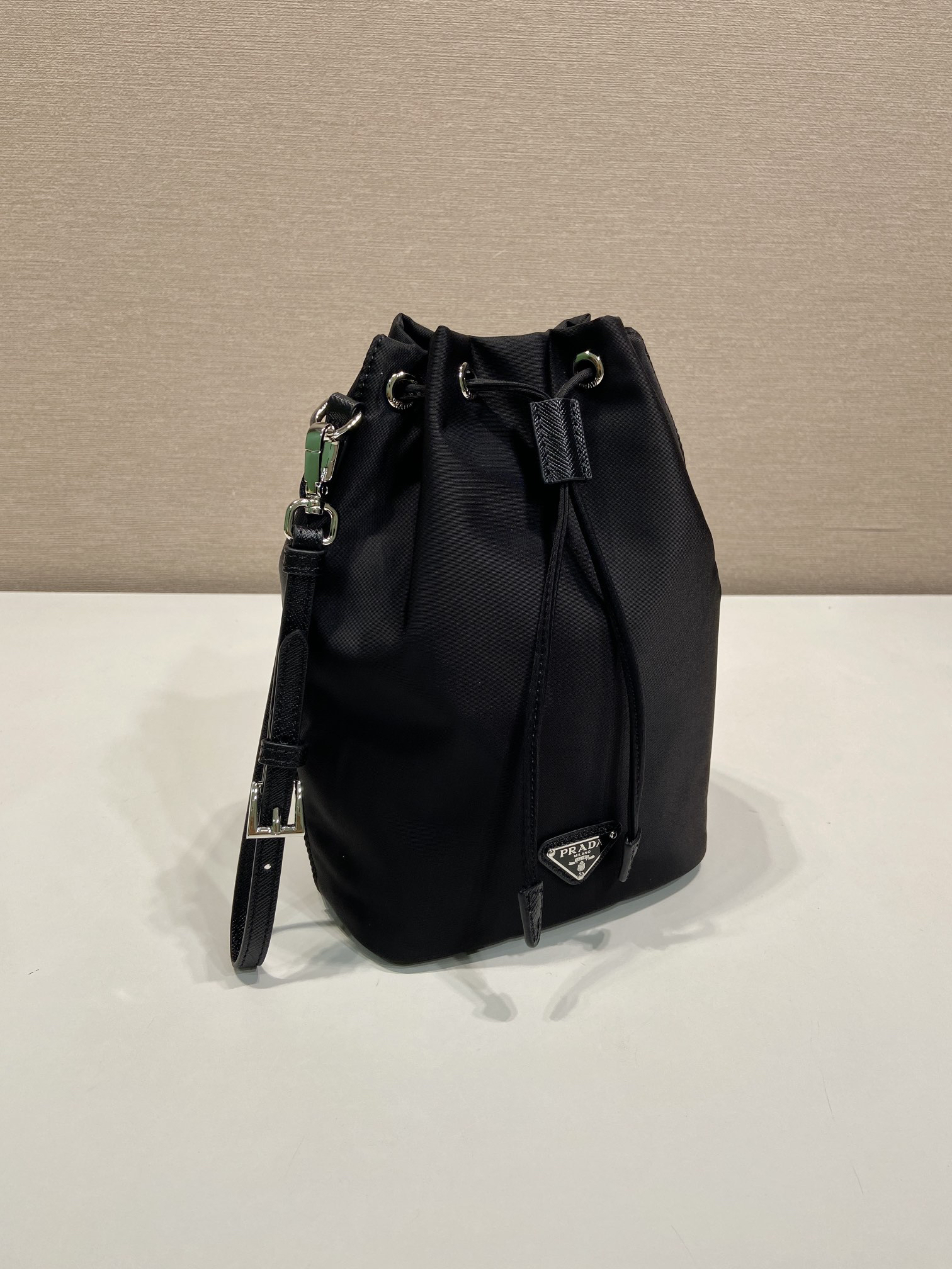 [TOP] PRADA Re-Nylon Bag 15.5x23x10cm - Black - 711 Luxury
