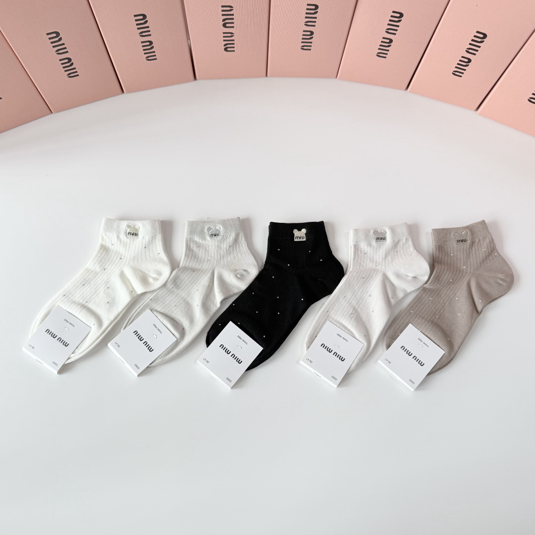 [TOP] Miu Miu Socks - 5 Pieces as a Set - 711 Luxury