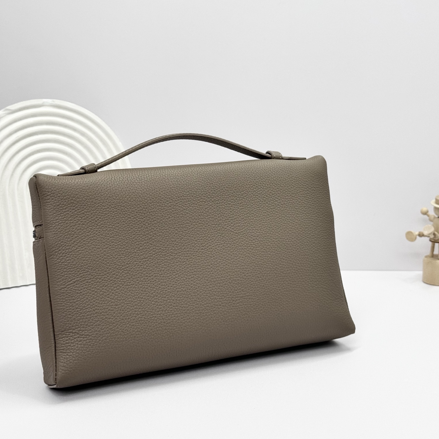 [TOP] Loro Piana Extra Pouch Bag Cowhide 29x17x5cm - Gray - 711 Luxury