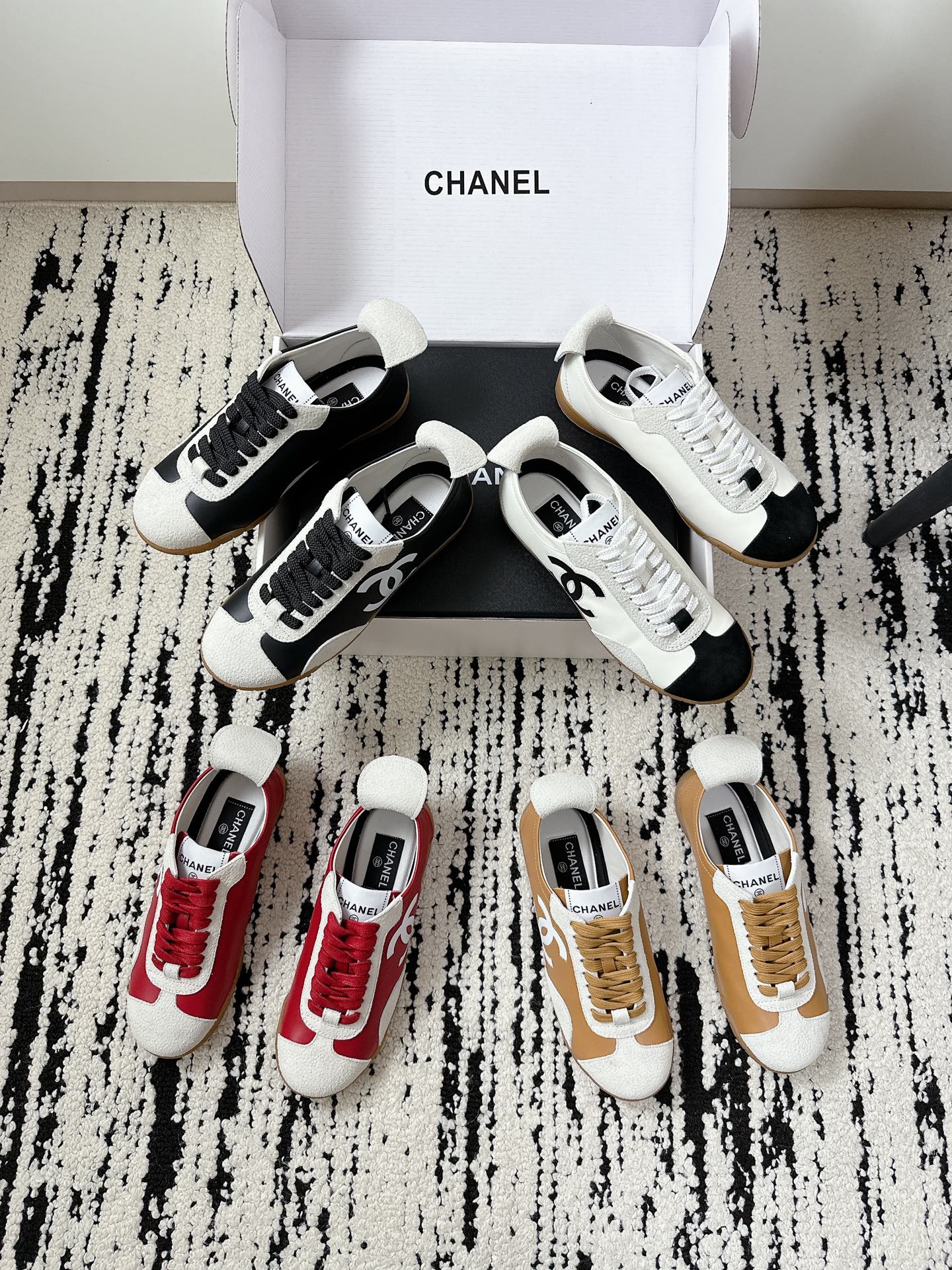 [TOP] CHANEL Casual Sneakers - 4 Colors