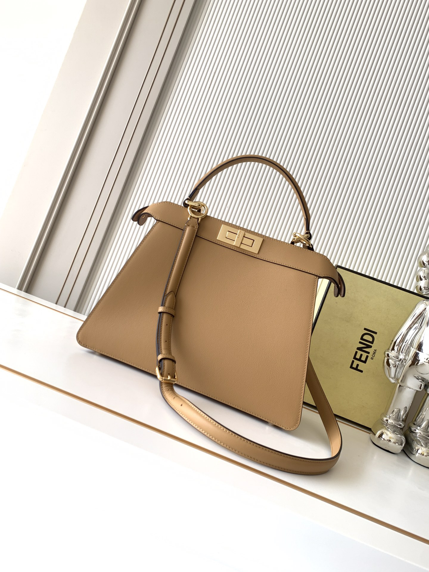 [TOP] FENDI Peekaboo ISeeU Bag 33.5-13-25.5cm - Khaki & GHW - 711 Luxury