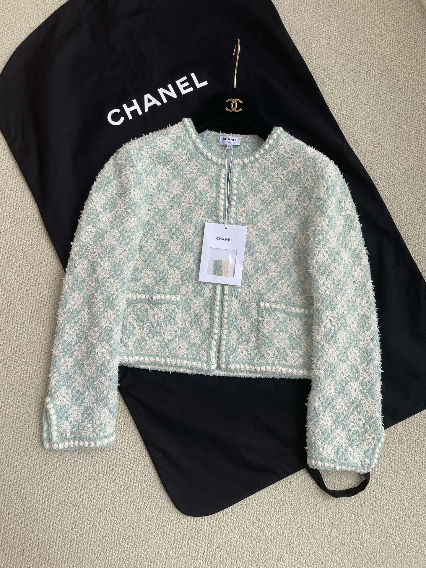 Chanel white Clothing Chanel Knitted Tweed Plaid Green White Jacket #395404 View 2 | Nigo Office