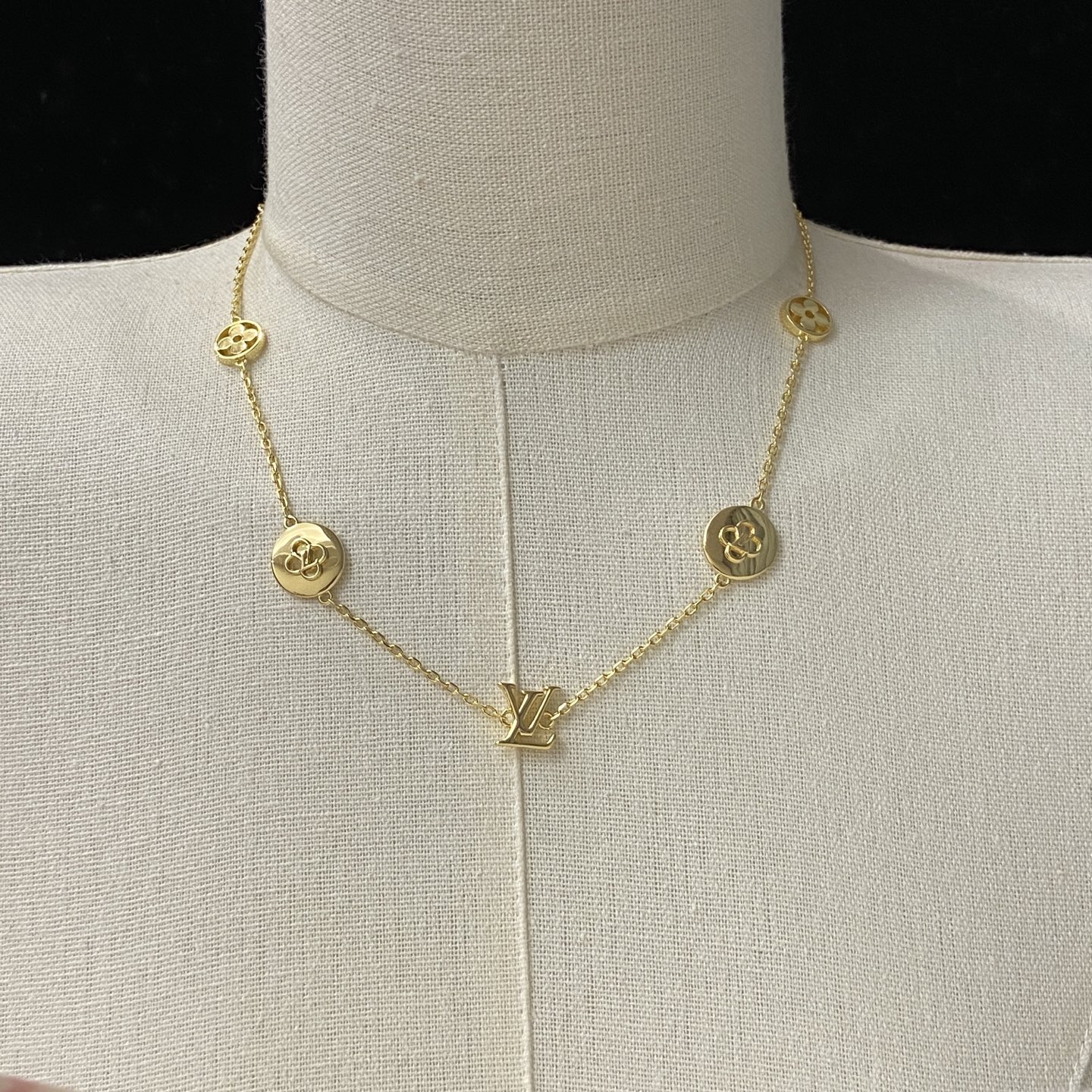 [TOP] Louis Vuitton LV Necklace - 2 Color - 711 Luxury