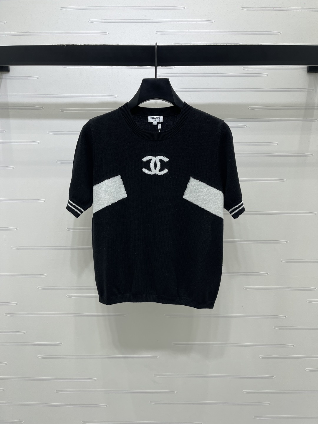[TOP] CHANEL Crew Neck Knitted Short-sleeve T-shirt - Black - 711 Luxury
