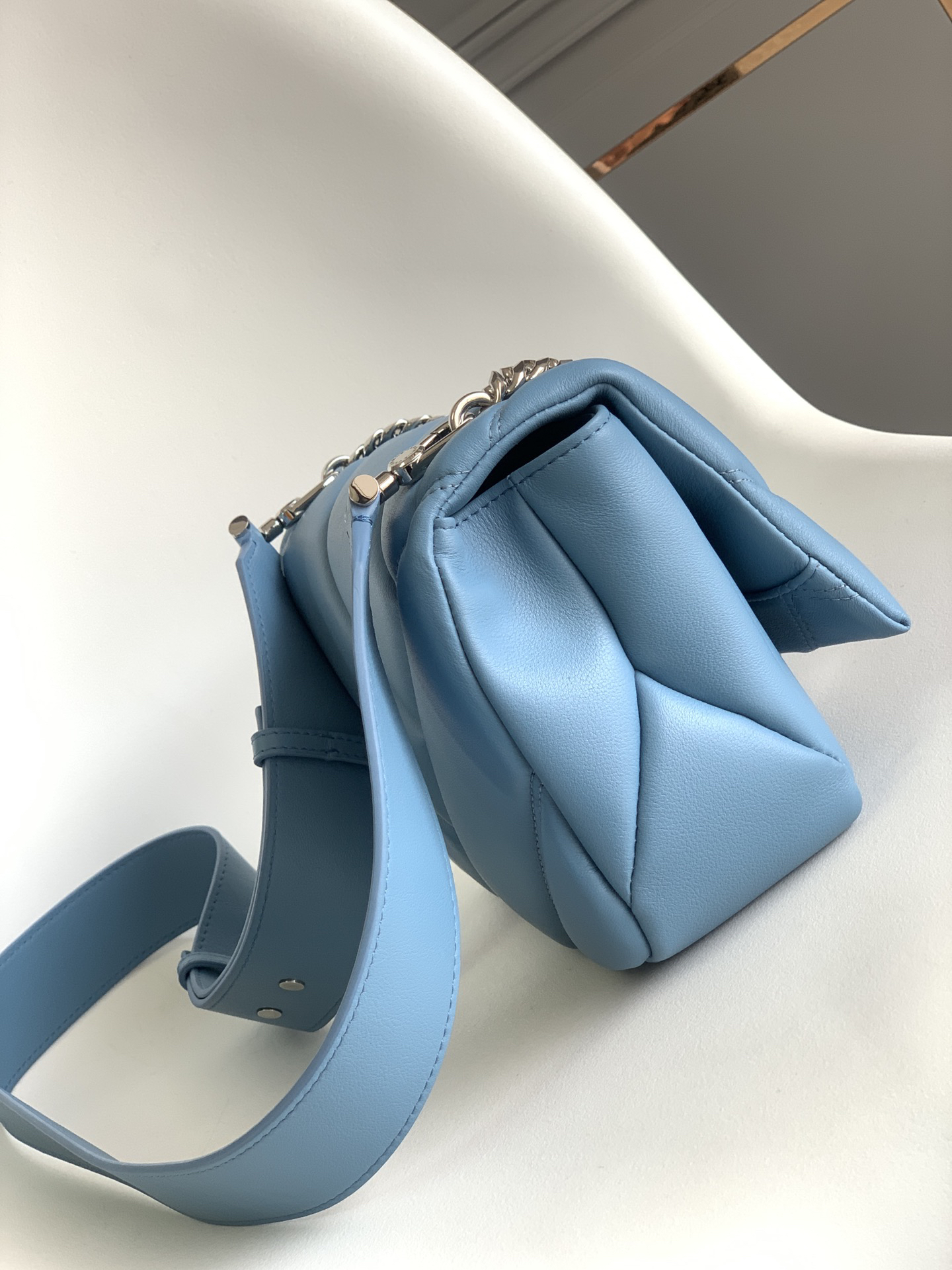 [TOP] BVLGARI Serpenti Cabochon Bag Calfskin 22.5x15x10cm - Blue - 711 Luxury