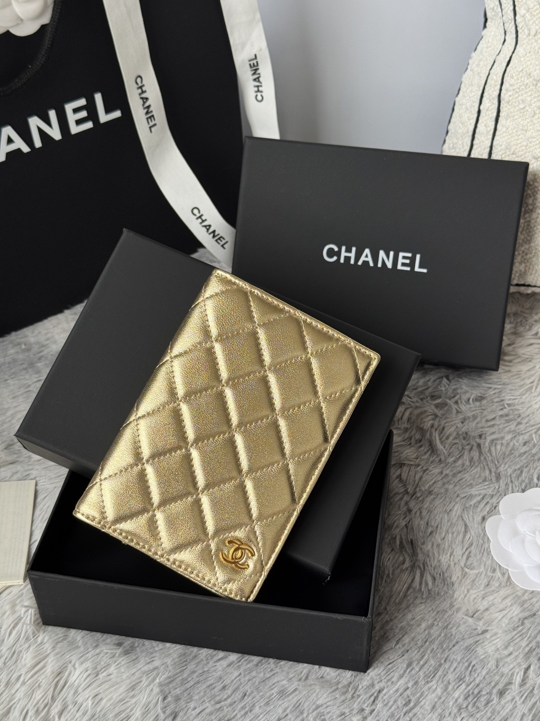 [TOP] CHANEL Passport Holder Lambskin 14.5x10.5x2cm - Gold - 711 Luxury