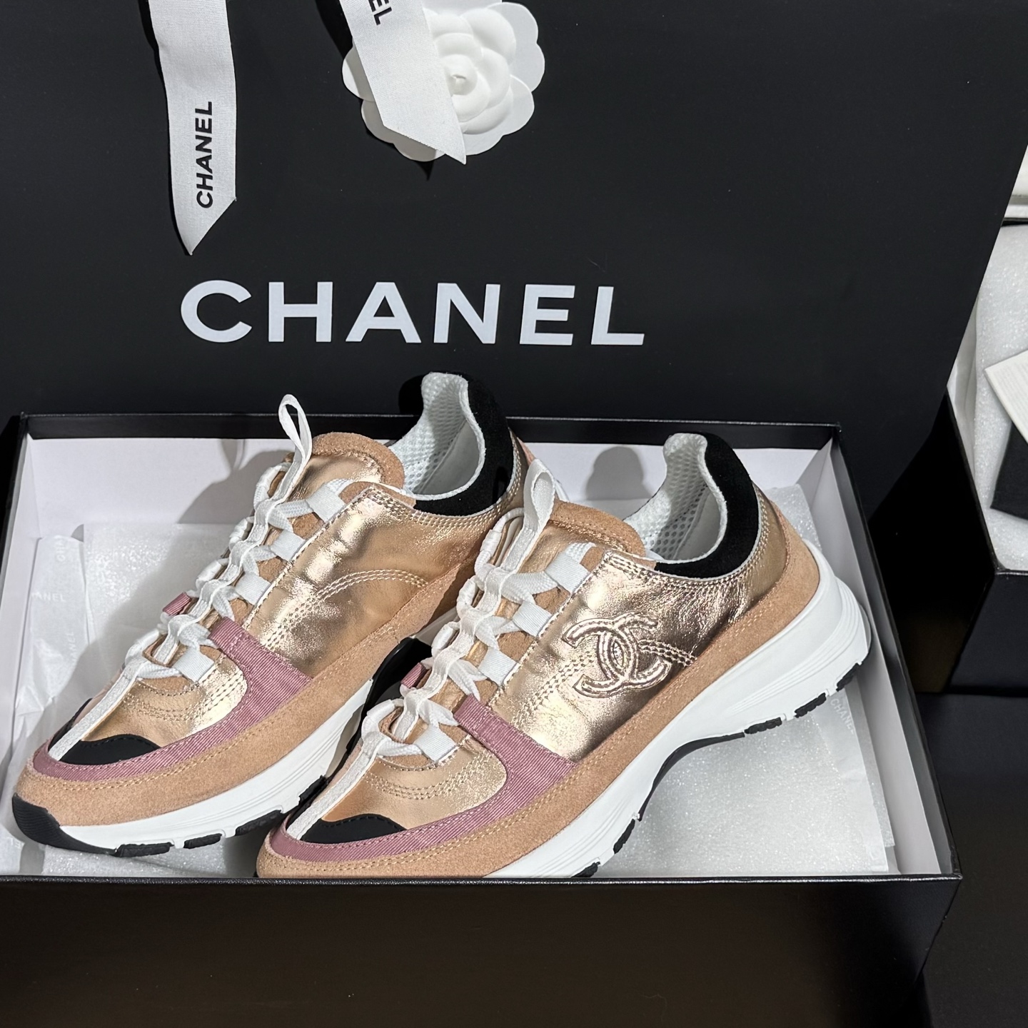 [TOP] CHANEL Sneakers - Pink