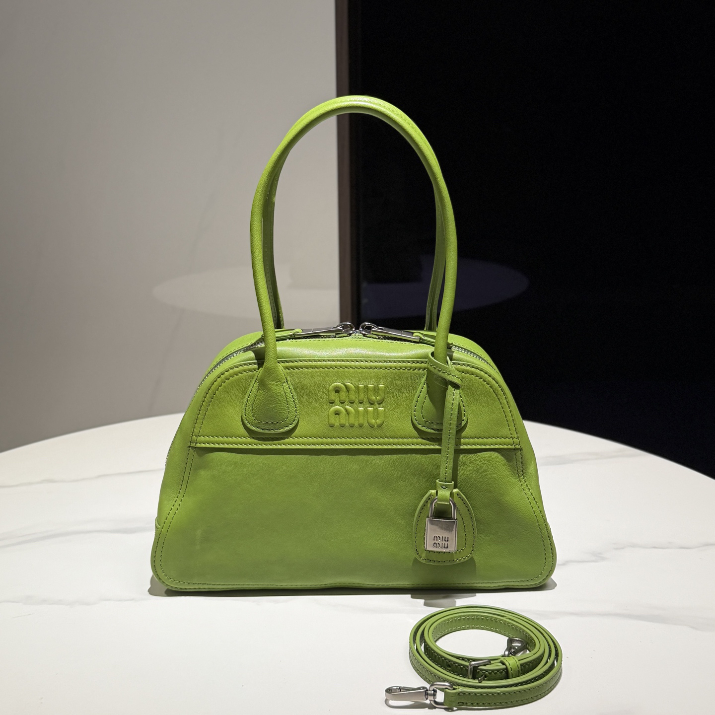 [TOP] Miu Miu Vivant Handbag 32X19.5X11CM - Green - 711 Luxury
