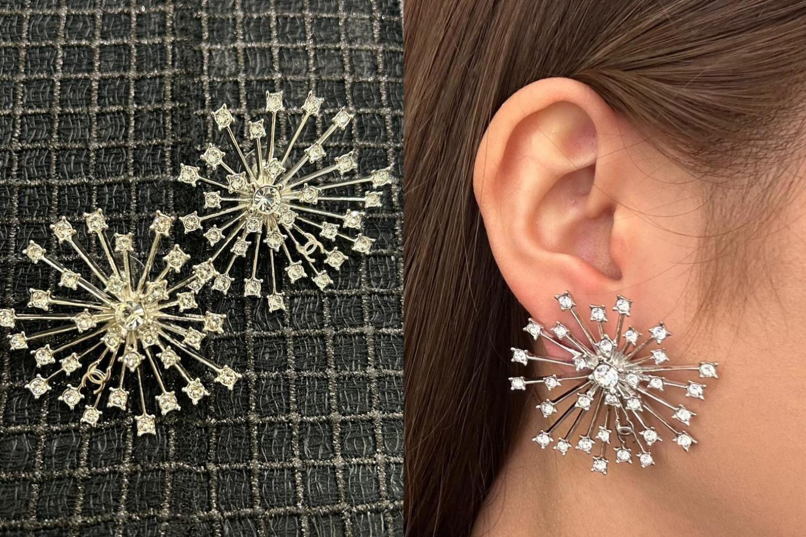 [TOP] CHANEL Earrings - Gold