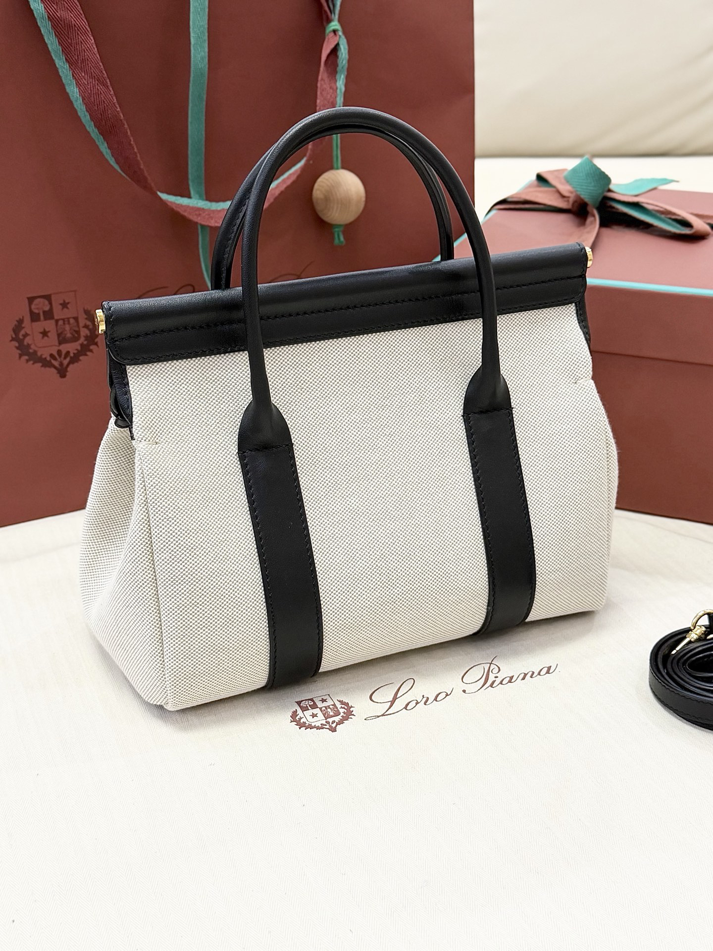 [TOP] Loro Piana Loom Bag Canvas 25x18x12.5cm - White and Black - 711 Luxury