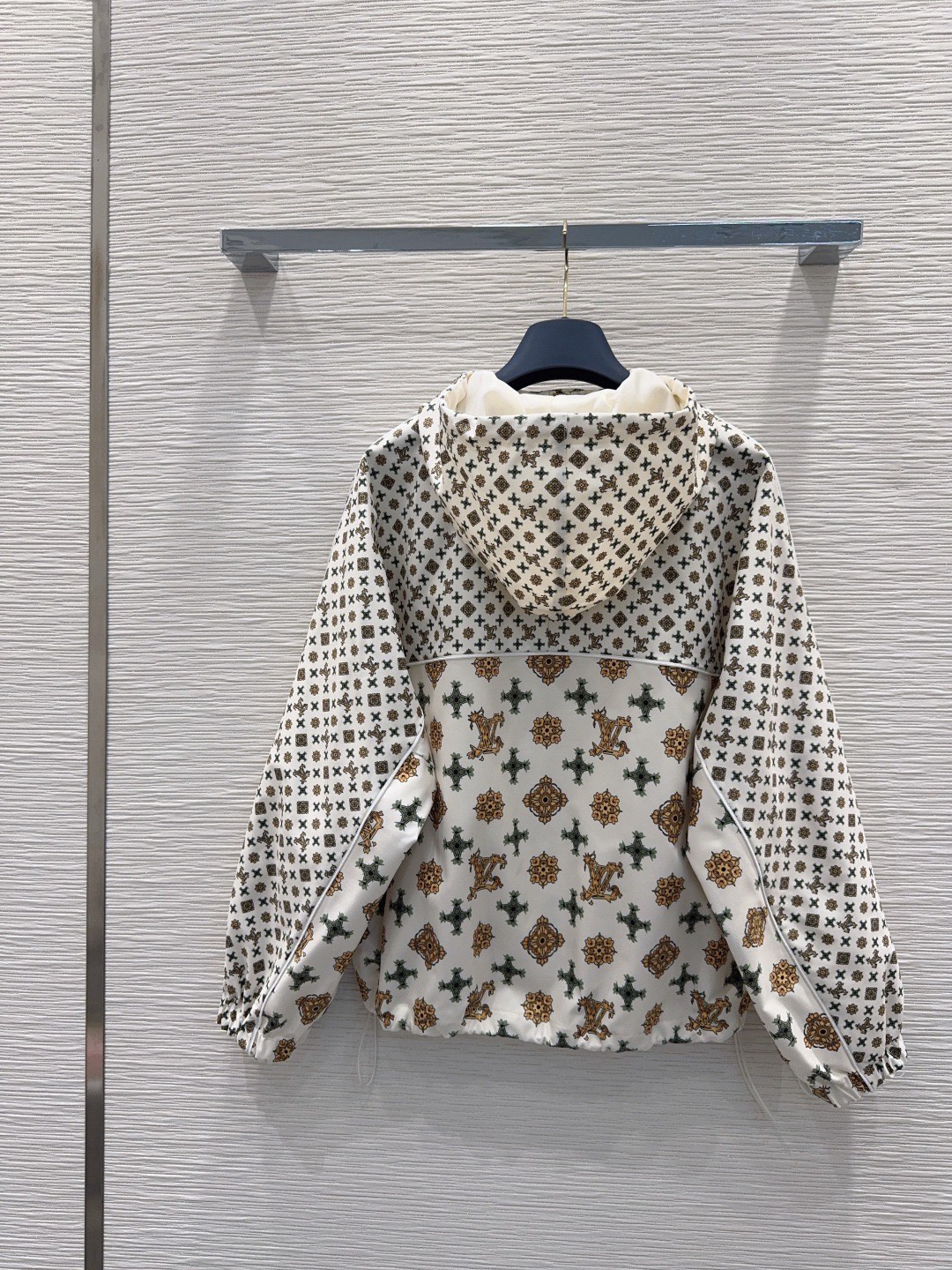 [TOP] Louis Vuitton LV  Jacket - Beige