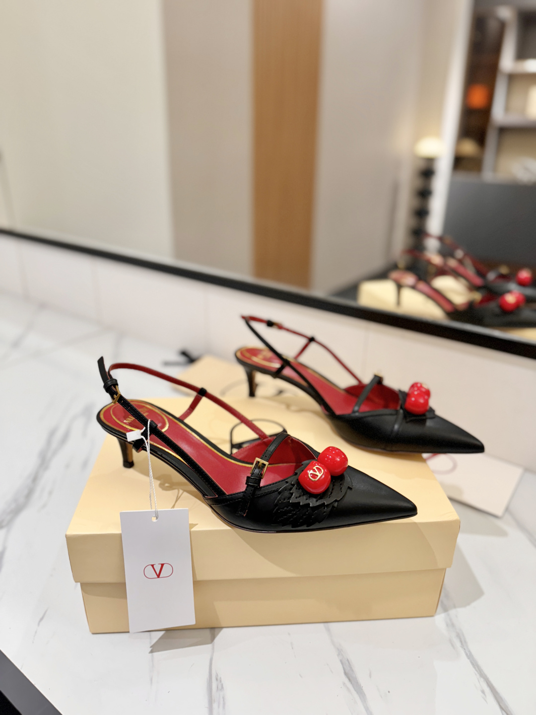 [TOP] VALENTINO Shoes  - Black - 711 Luxury