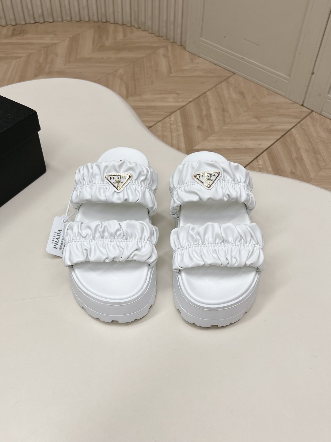 [TOP] PRADA Slippers - White - 711 Luxury
