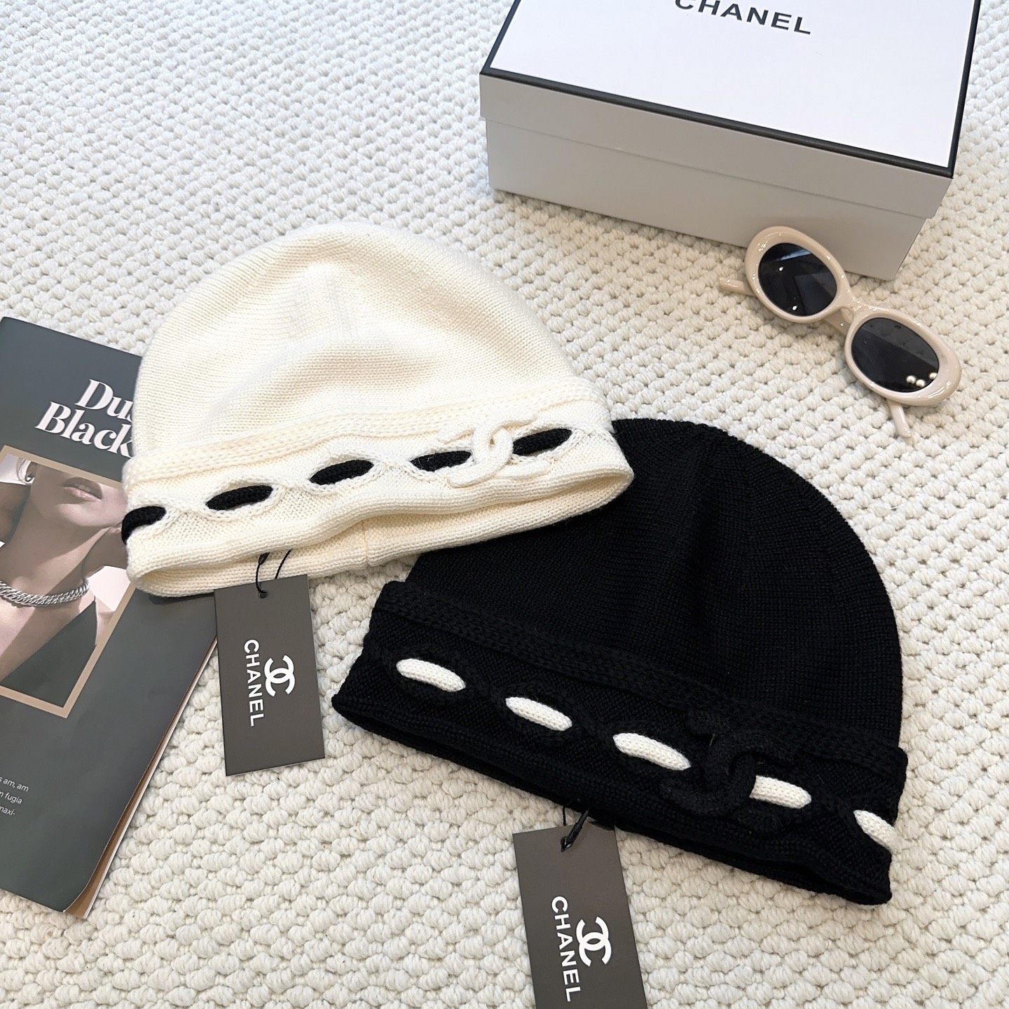 [TOP] CHANEL Knitted Hat - 2 Colour