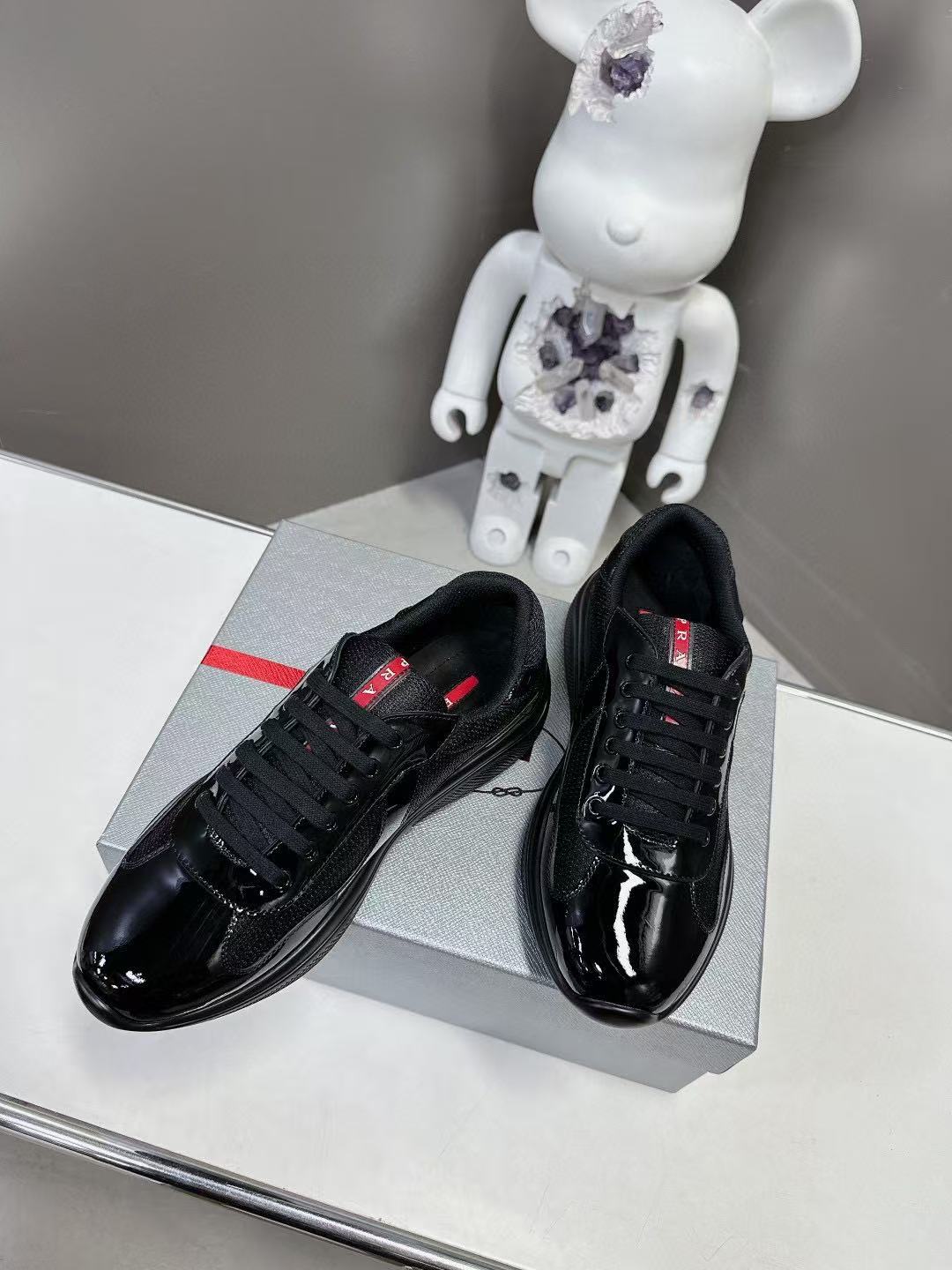 [TOP] PRADA  Men's and Women's Sneakers - Black - 711 Luxury