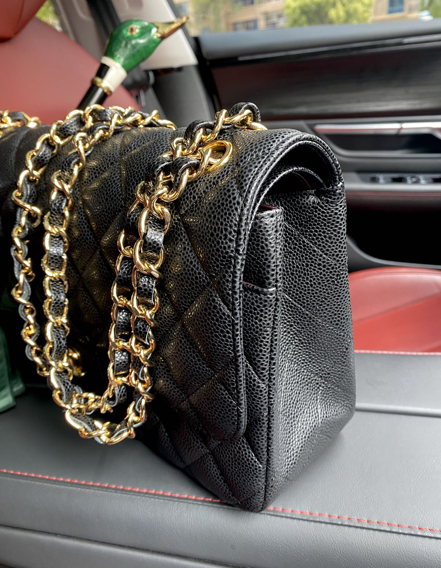 [TOP] CHANEL Classic Flap Bag Caviar 30x19.5x10cm - Black & GHW - 711 Luxury