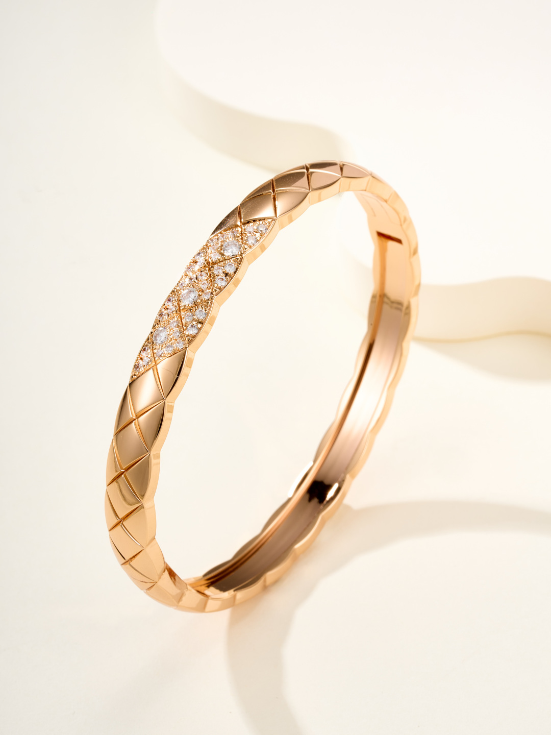 Chanel beige Jewelry CHANEL Coco Crush bracelet BEIGE GOLD Diamond J13210 #394371 View 2 | Nigo Office