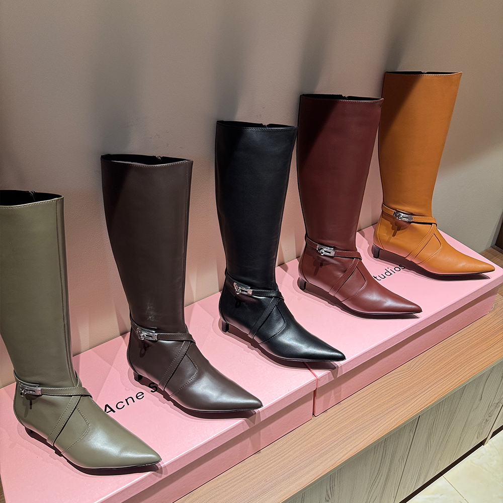 Hermès Cowhide Boots #389328