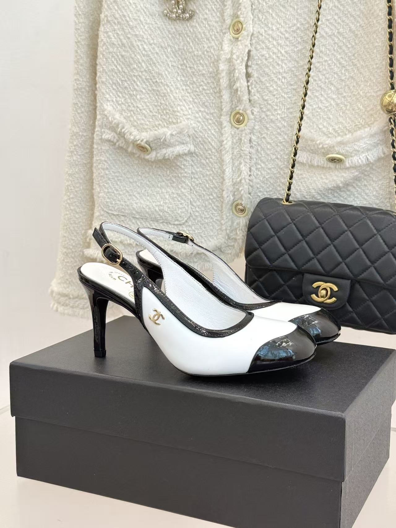 [TOP] CHANEL Height Heel Pumps - White - 711 Luxury