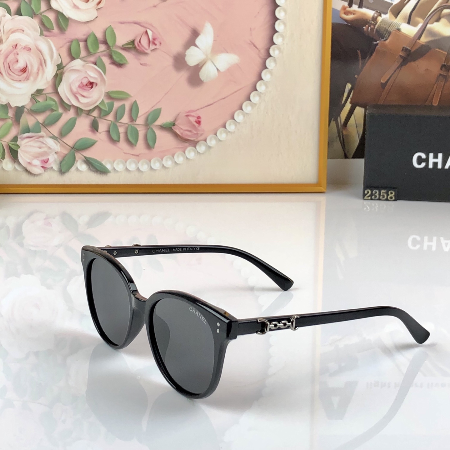 [TOP] CHANEL Sunglasses -Black - 711 Luxury