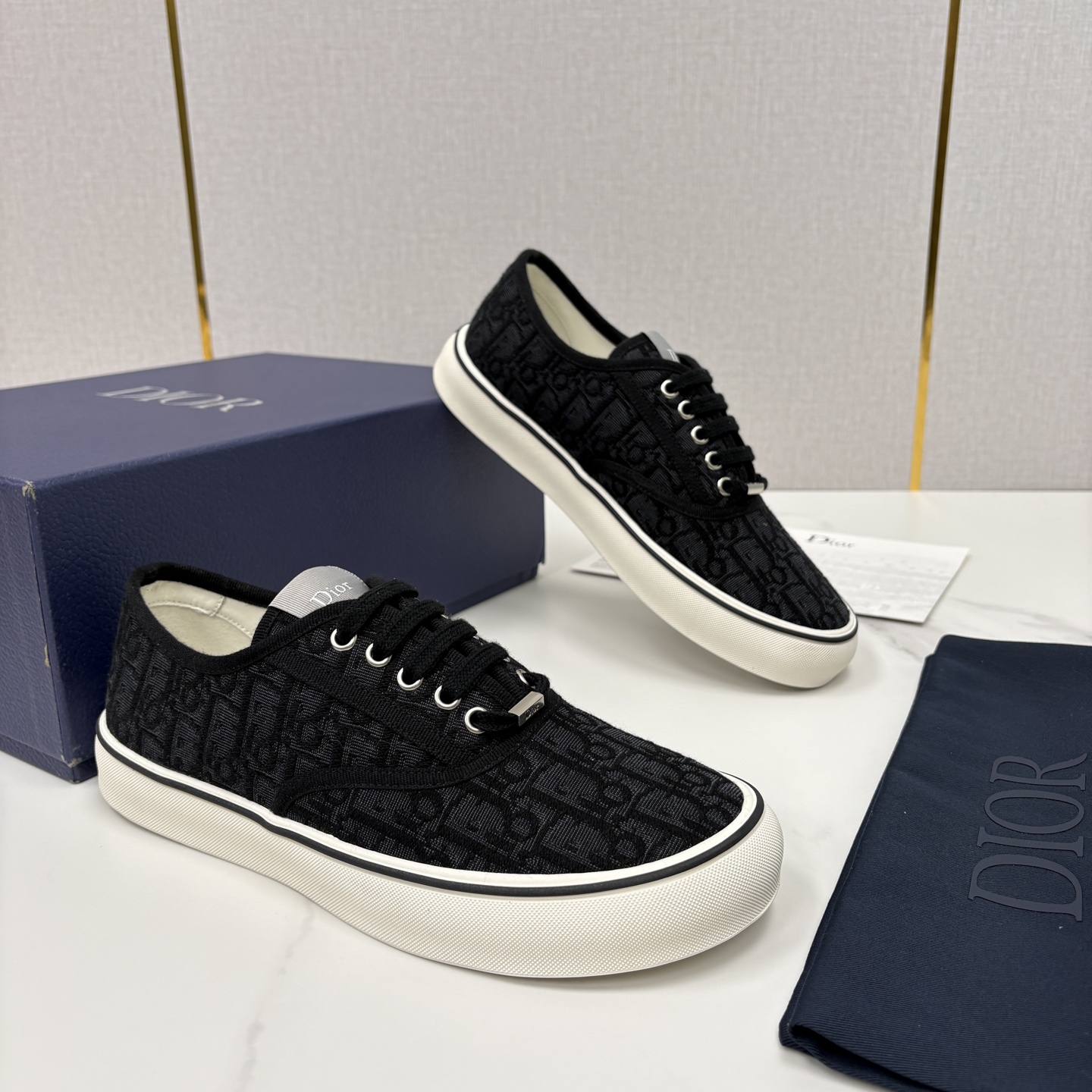DIOR Dior Saltwind Sneaker Beige and Blue Dior Oblique Embroidered Cotton #389304