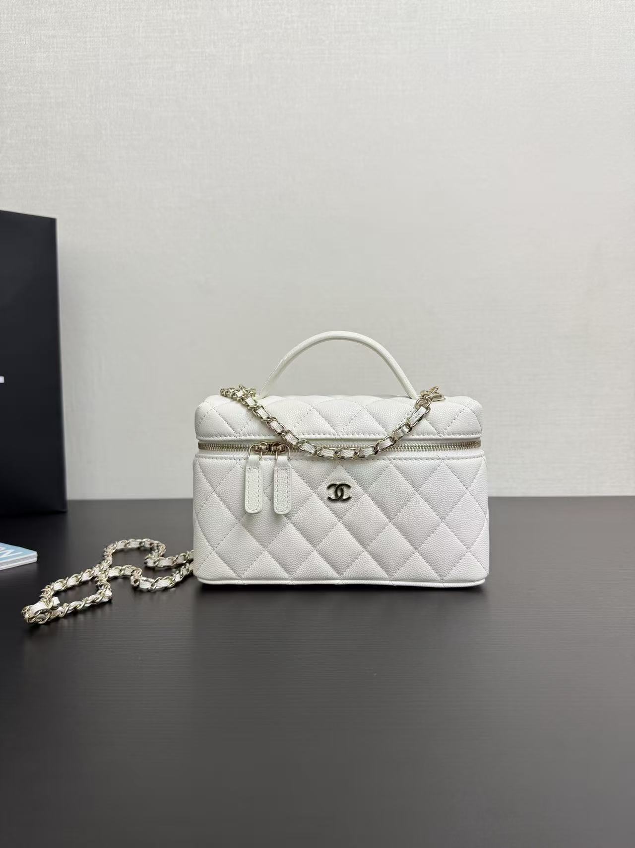 [TOP] CHANEL Vanity Case Bag 19cm - White - 711 Luxury