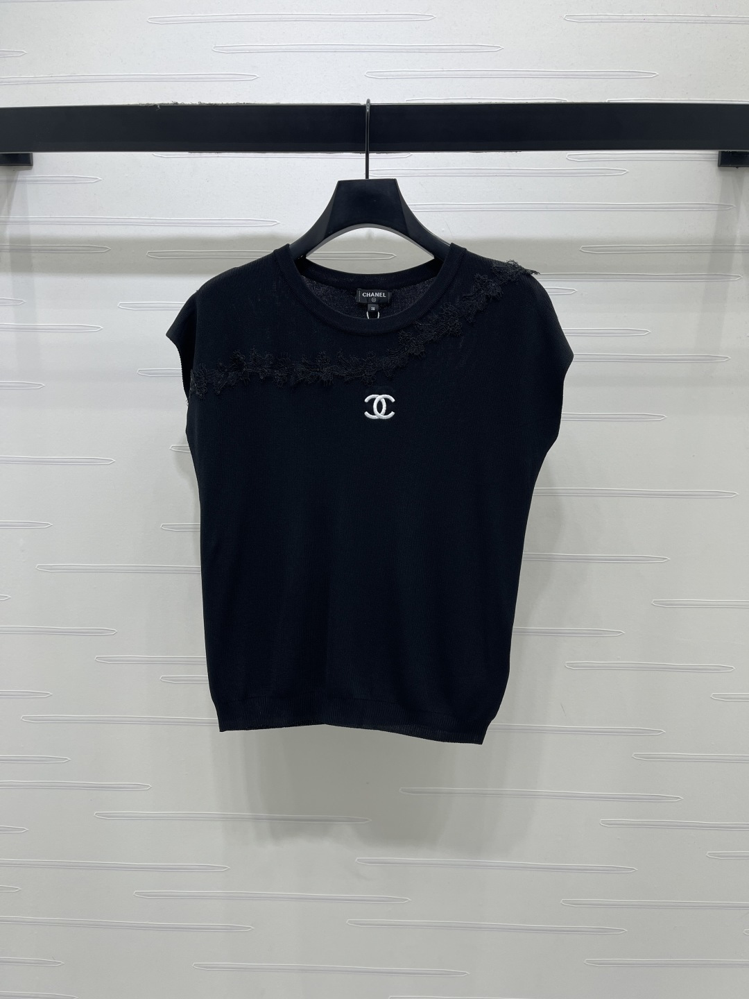 [TOP] CHANEL  Lace-trimmed Knit Short-sleeved T-shirt - Black