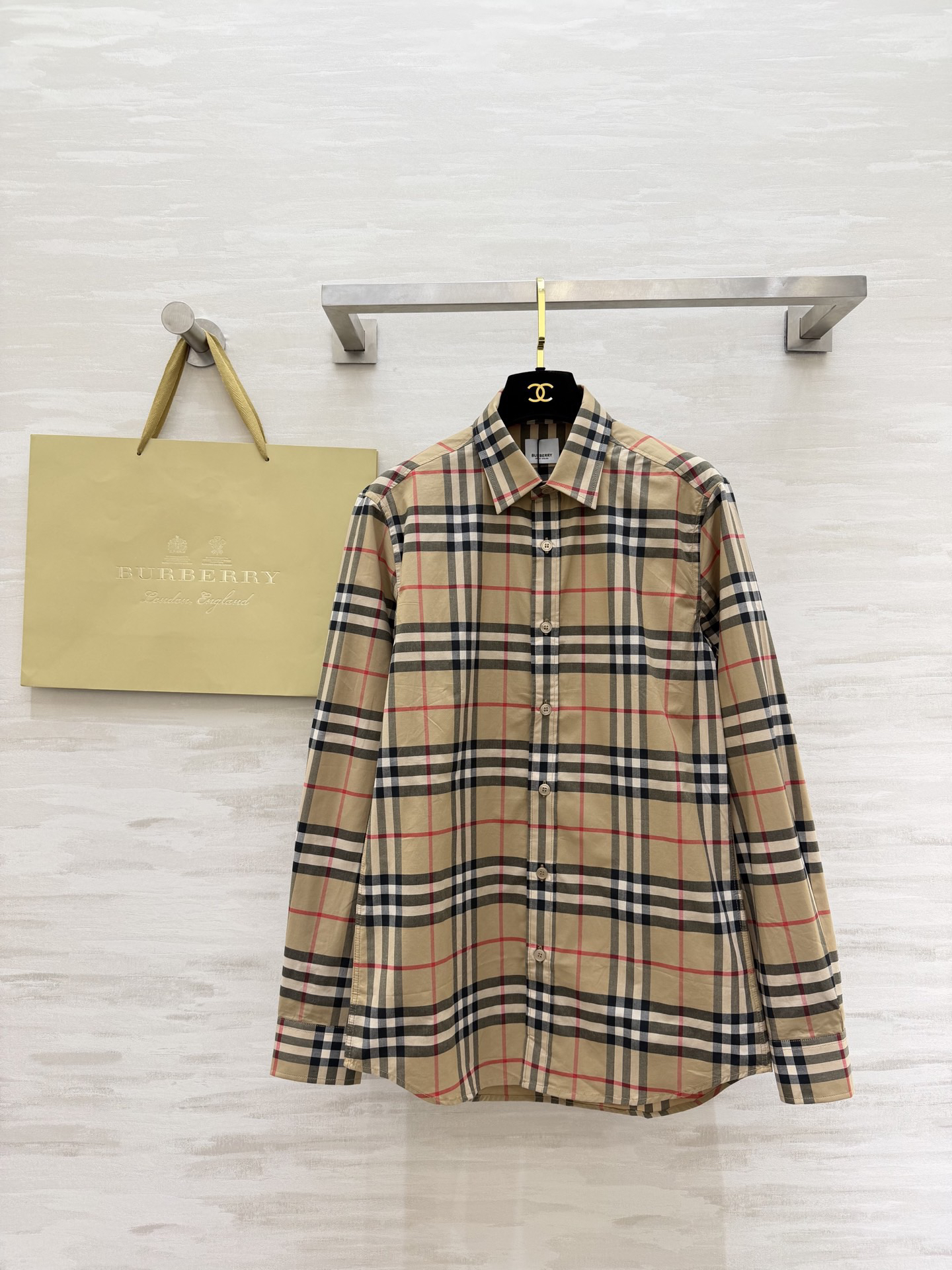 [TOP] BURBERRY Shirt - Khaki - 711 Luxury