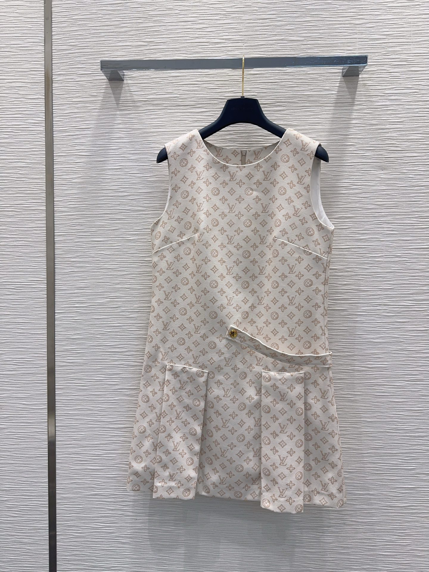 [TOP] Louis Vuitton LV Dress - White
