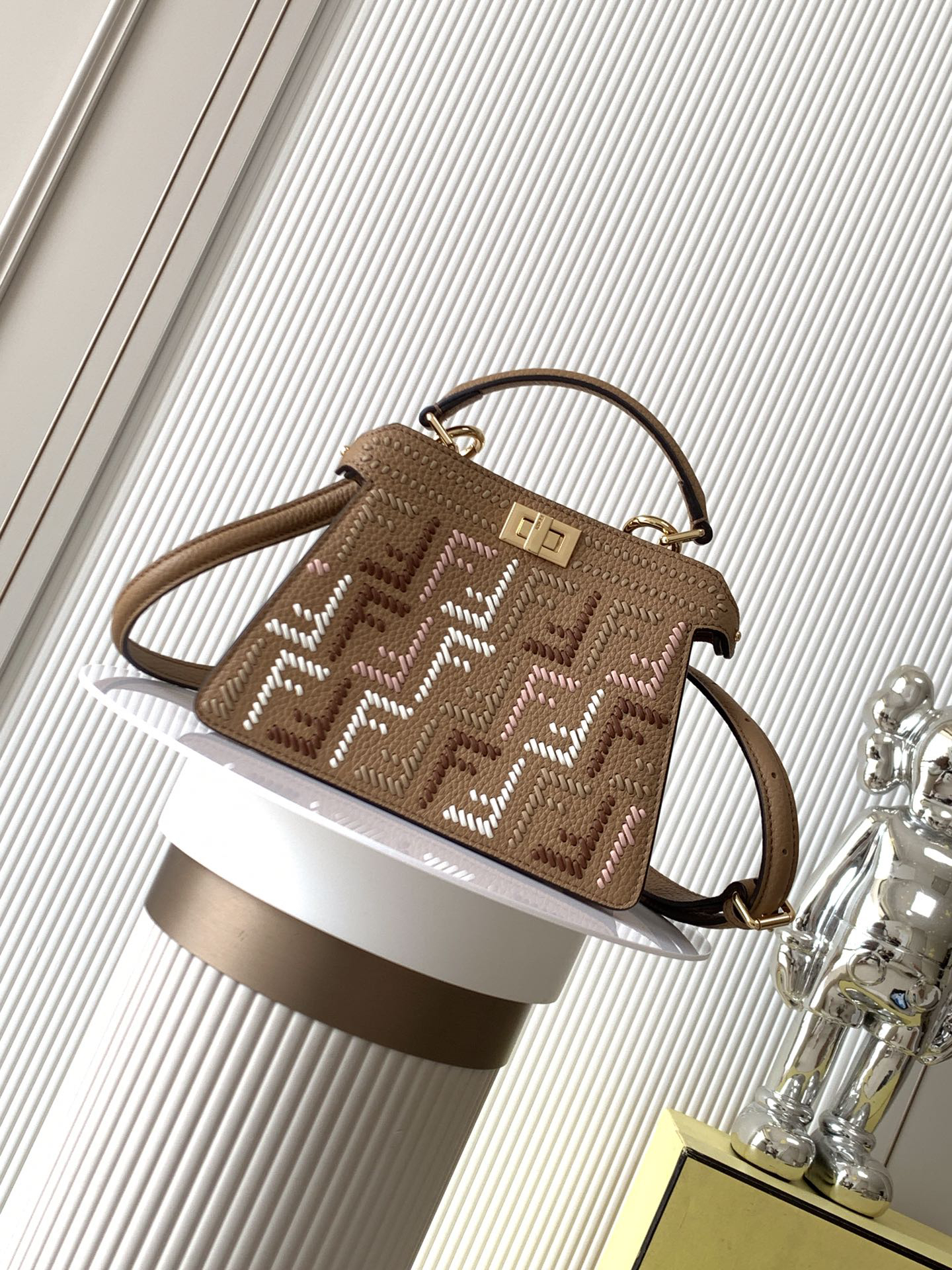 [TOP] FENDI Peekaboo ISeeU Bag Calfskin 20-11-15cm - Brown & GHW - 711 Luxury