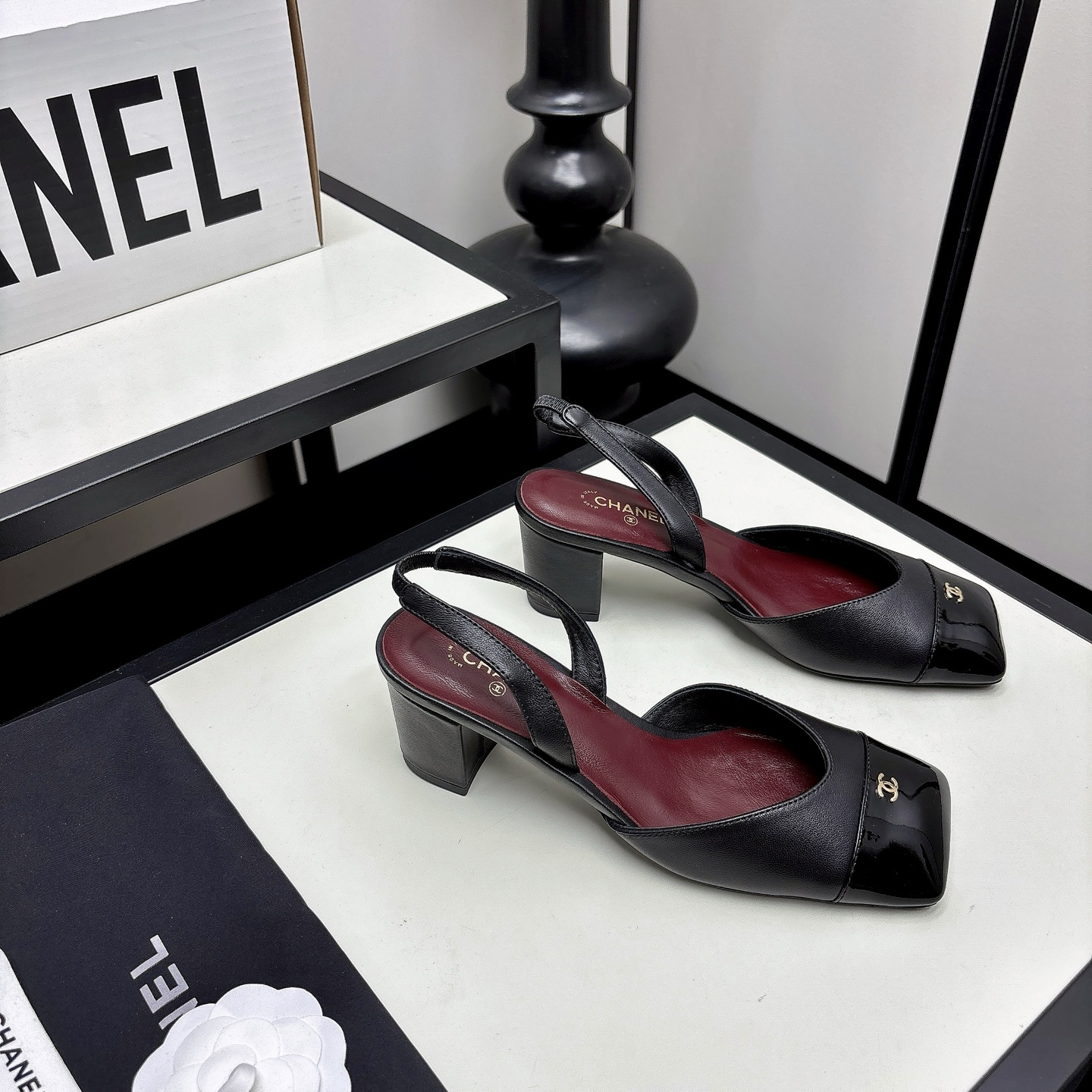 [TOP] CHANEL Mules - Black - 711 Luxury