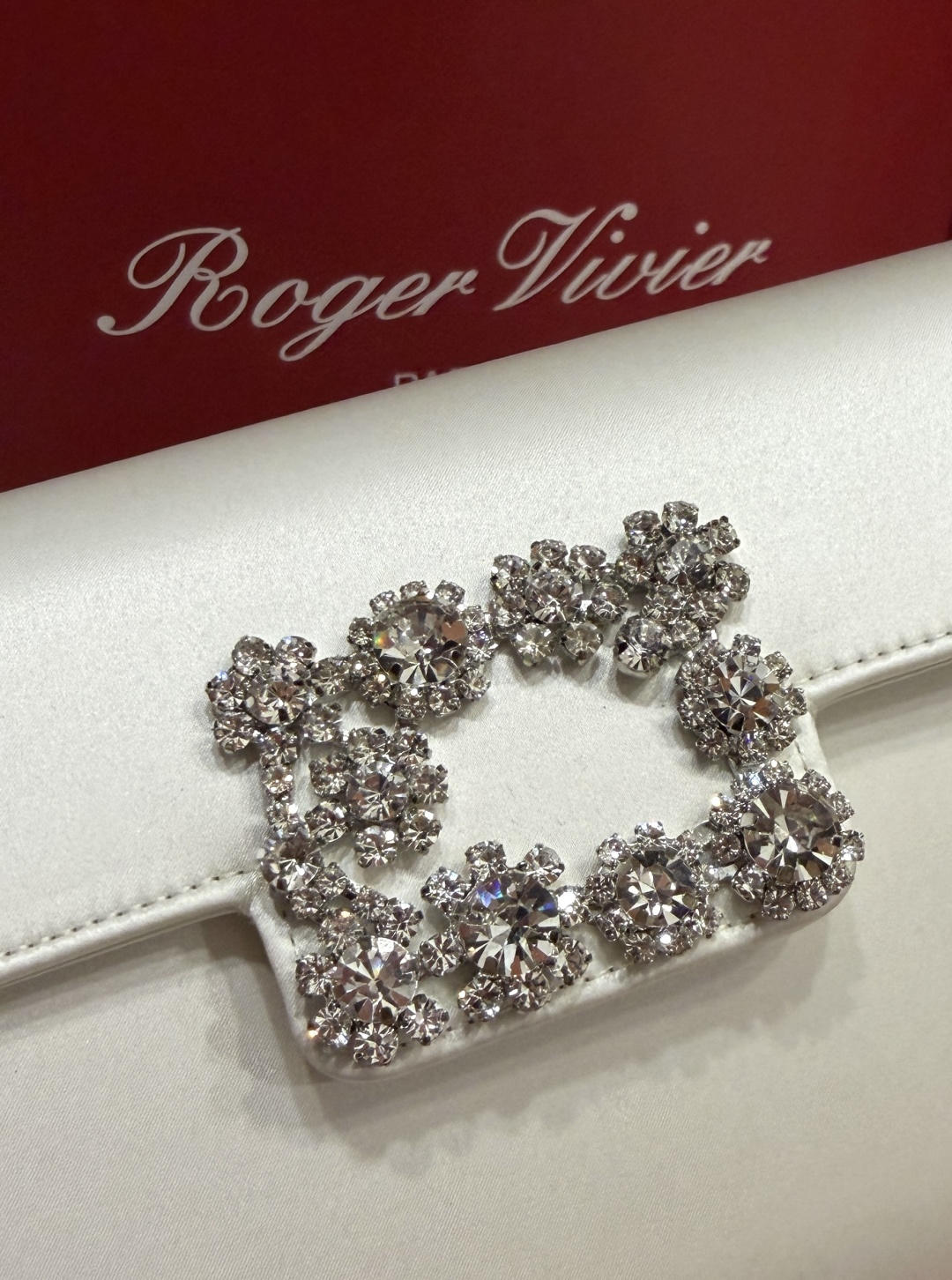 [TOP] ROGER VIVIER Diamond Bag 24-13-3 CM - White - 711 Luxury