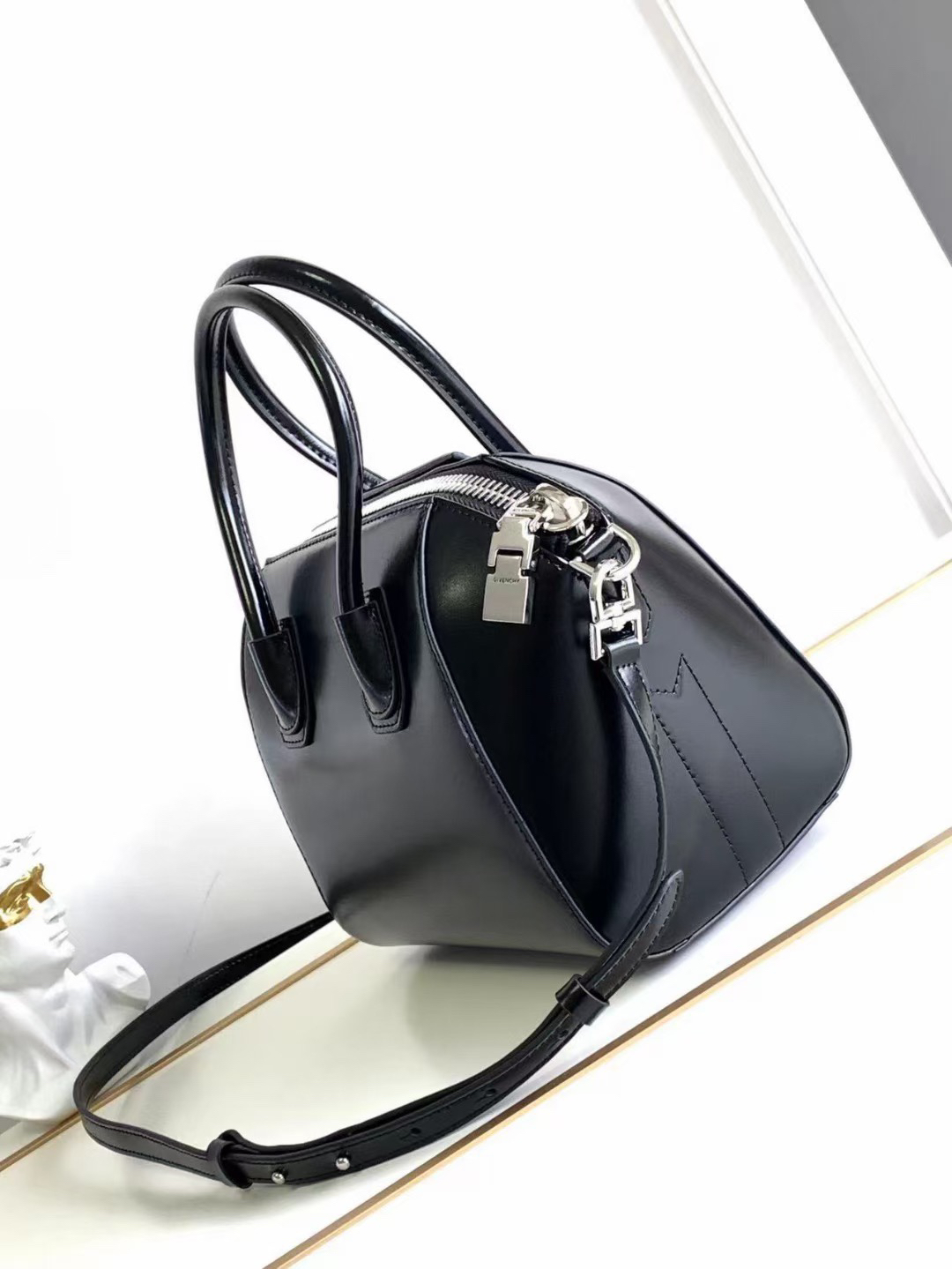 [TOP] GIVENCHY Antigona Tote Bag  - Black