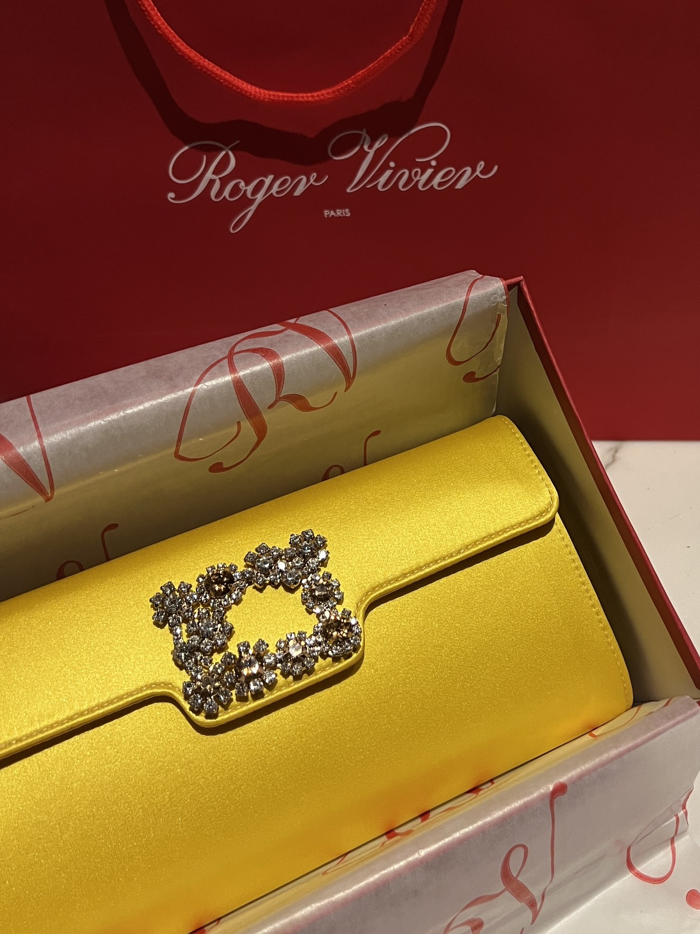[TOP] ROGER VIVIER Diamond Bag 24-13-3 CM - Yellow - 711 Luxury