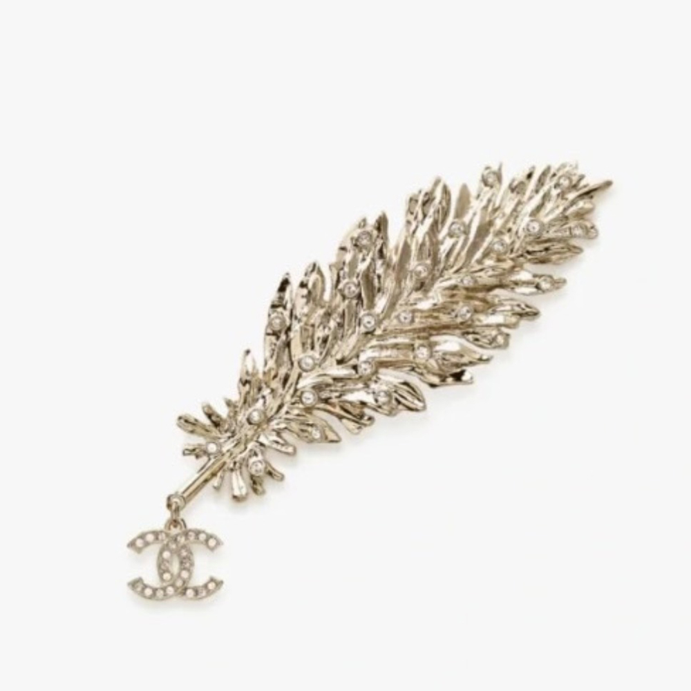 Chanel Jewelry Chanel CC Pendant Feather Brooch | Nigo Office