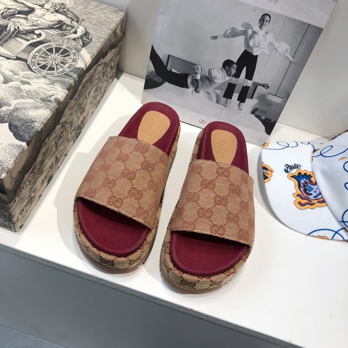 [TOP] GUCCI Platform Sandals  - Brown - 711 Luxury
