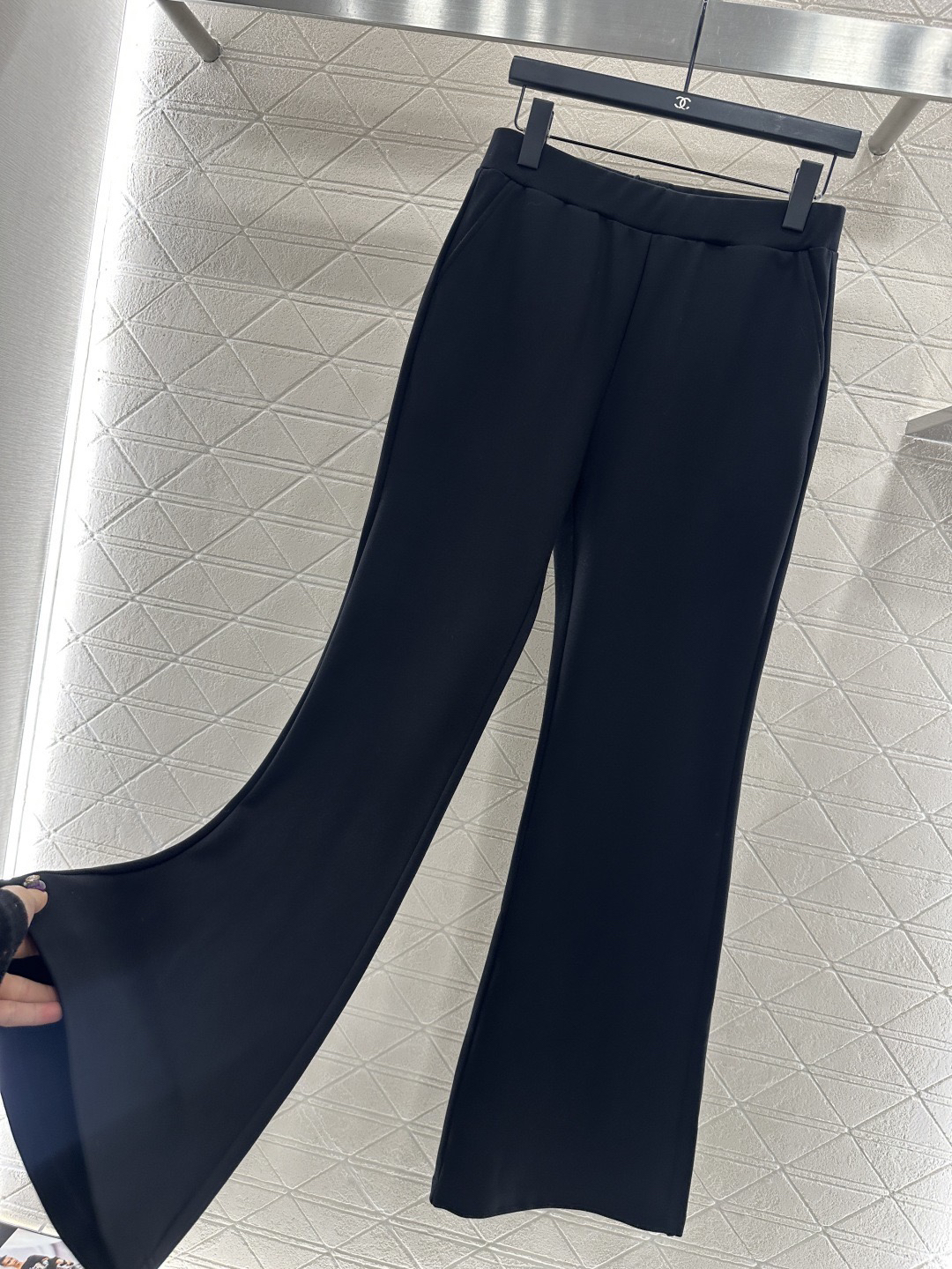 [TOP] CHANEL Flared Retro Stretch Pants - Black
