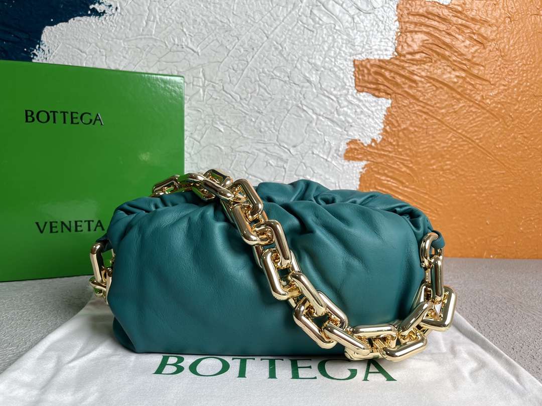 [TOP] Bottega Veneta BV The Pouch Bag Cowhide with Chain 31*16*12cm - Lake Green - 711 Luxury
