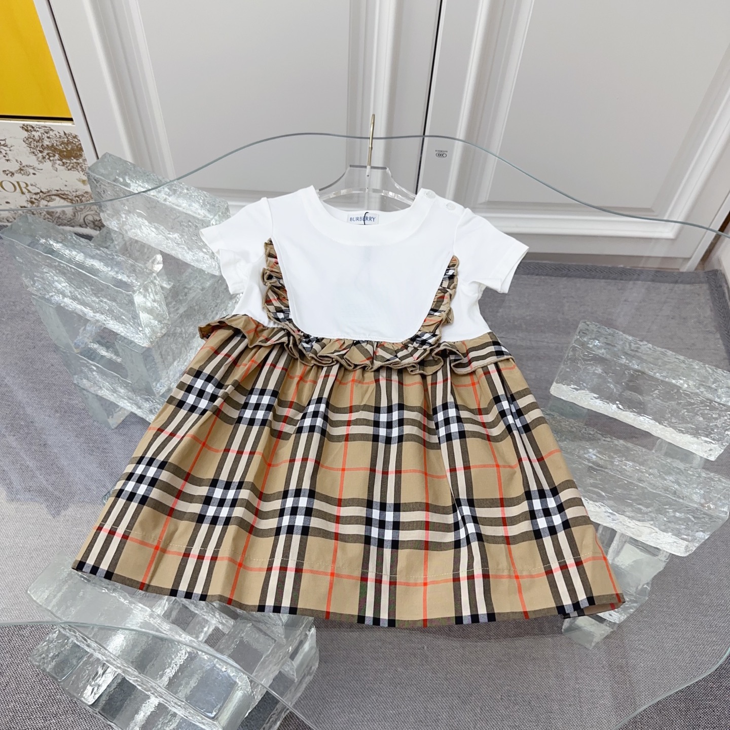 Burberry Girls White Cotton Spliced Vintage Check Ruffle Short Sleeve A-Line Dress Kids Sizes 80-160
